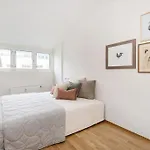 Central, New, 2 Bed Rooms, Fully Furnished Апартаменты