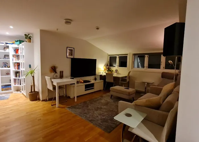 Central, New, 2 Bed Rooms, Fully Furnished Apartamento