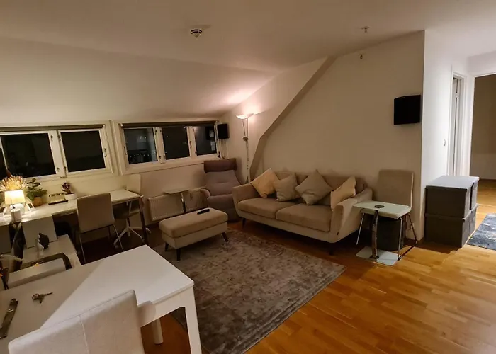 Central, New, 2 Bed Rooms, Fully Furnished Apartment Oslo